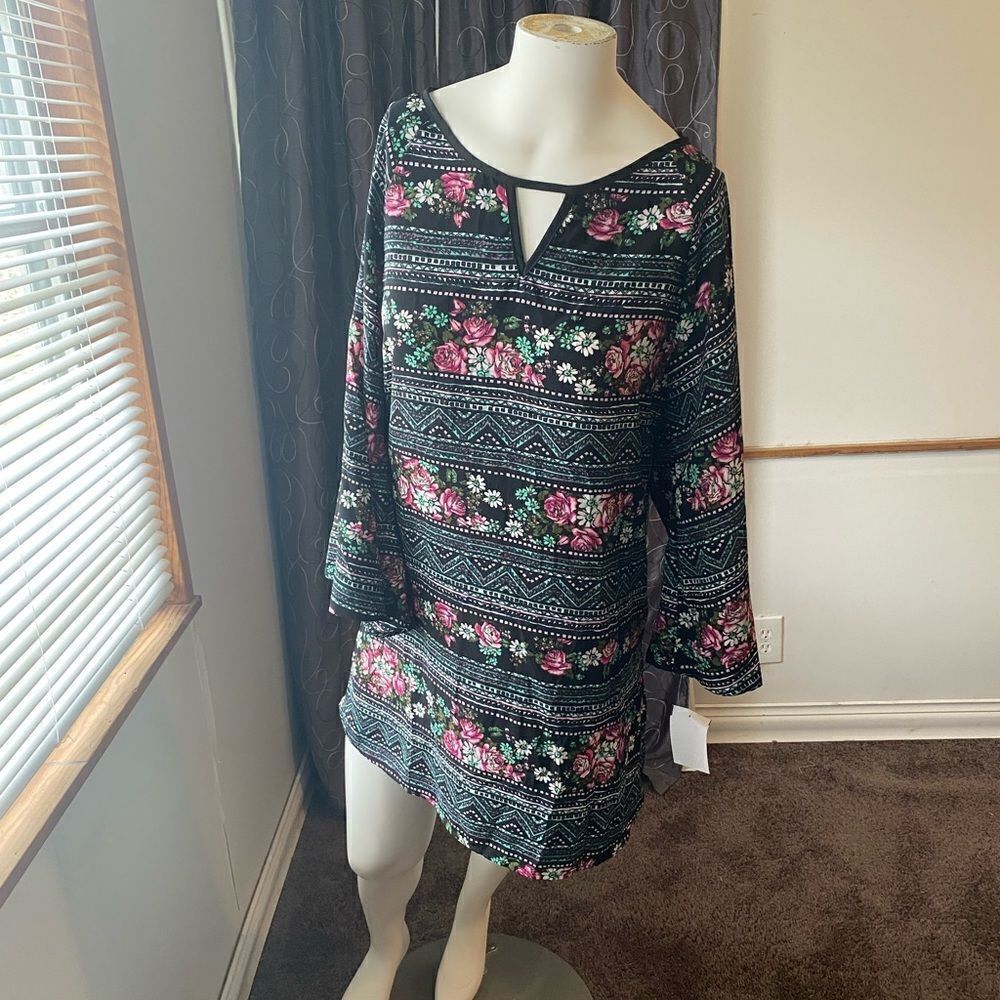 Paper Crane Bohemian Black/Pink/Green Floral cutout back dress, size S